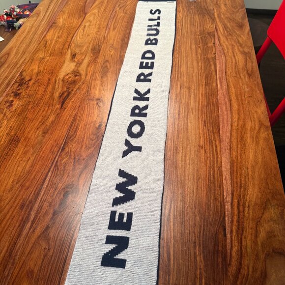 New York Red Bulls Fan Scarf – Bold Logo – MLS Supporter Gear – Fringed Ends - Picture 4 of 10